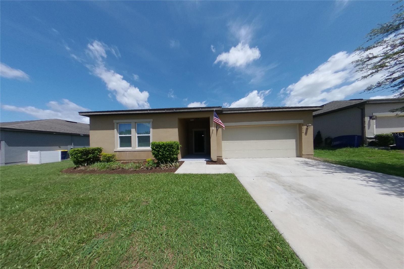 O6423136 Property Photo 1