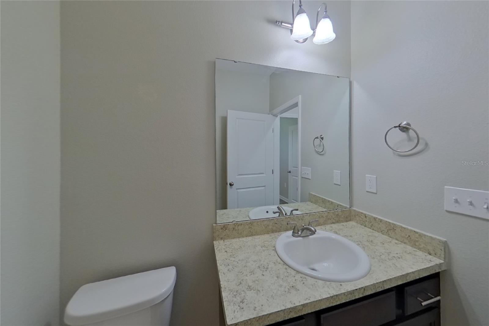 O6423136 Property Photo 18