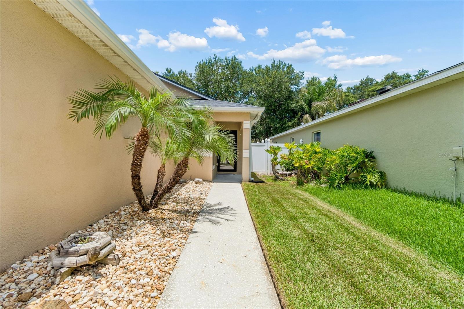 32323 Fish Hook Loop Property Photo 9