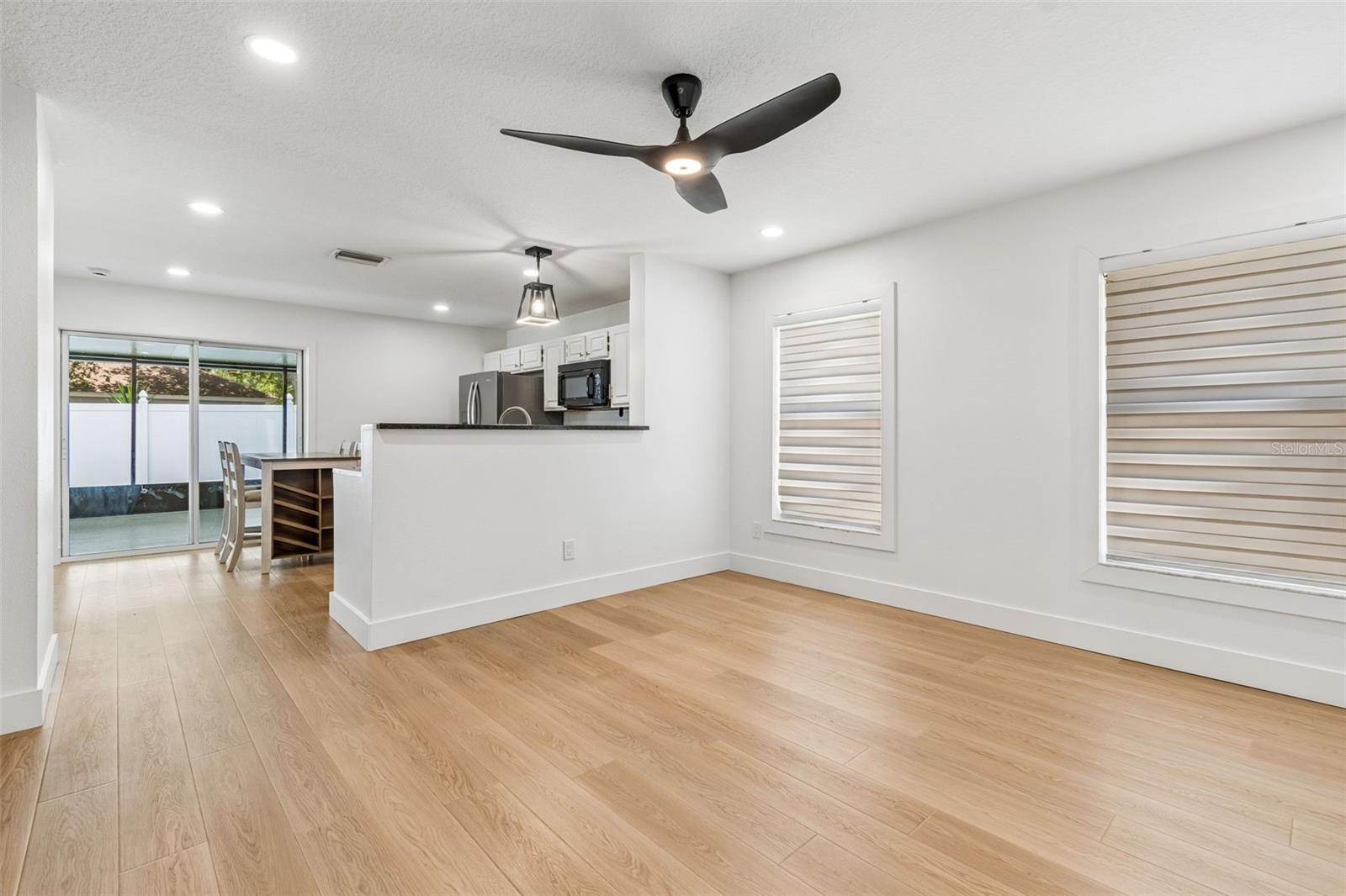 32323 Fish Hook Loop Property Photo 15
