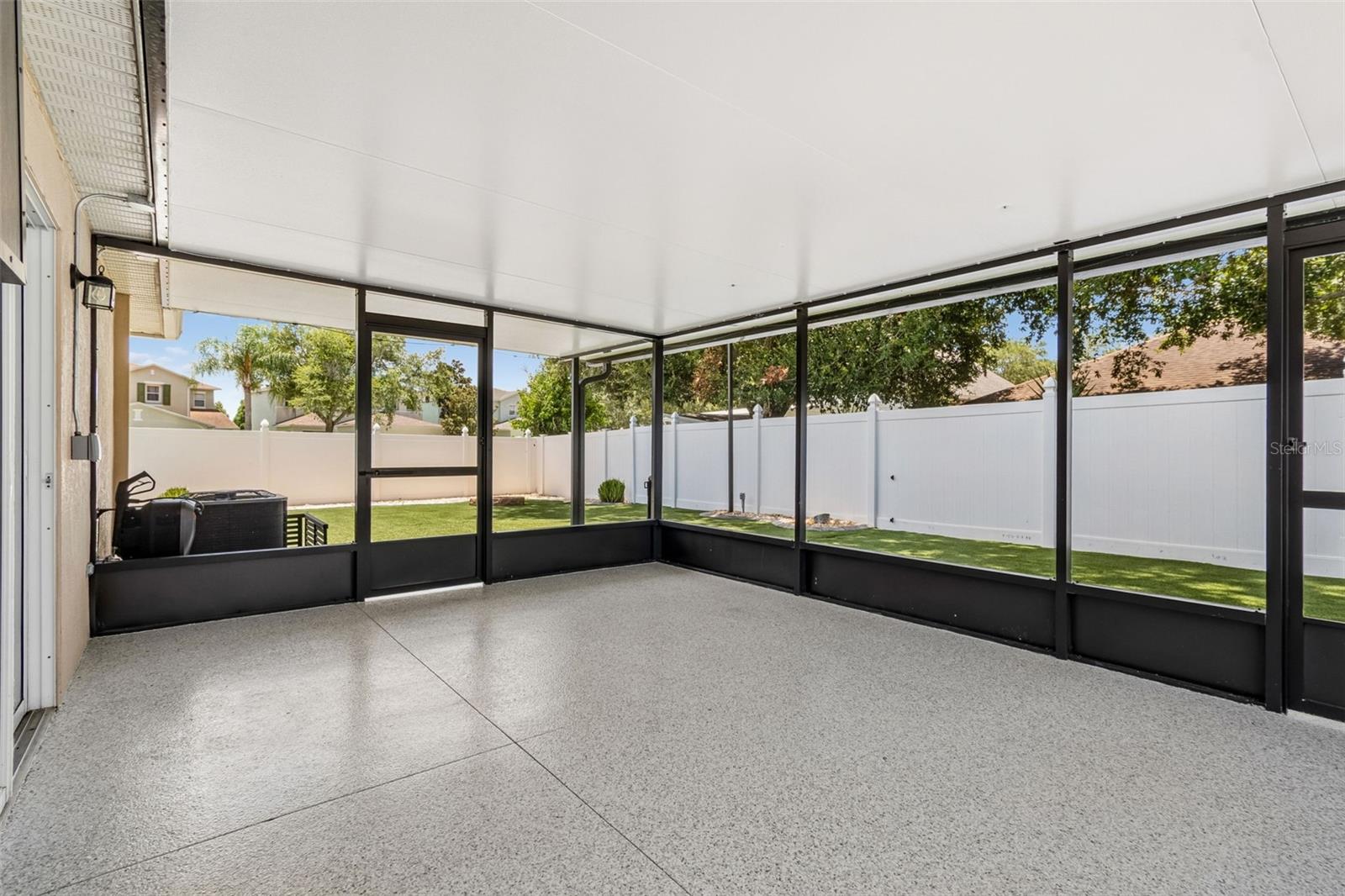 32323 Fish Hook Loop Property Photo 47