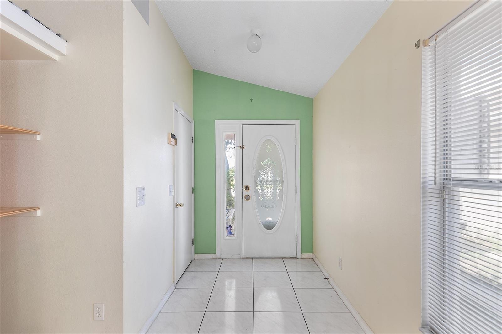 9616 Hollyhill Dr Property Photo 2