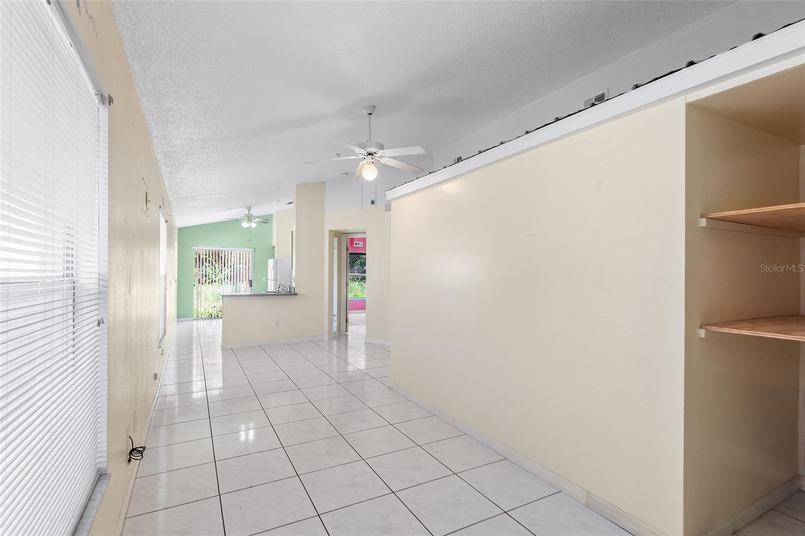 9616 Hollyhill Dr Property Photo 3