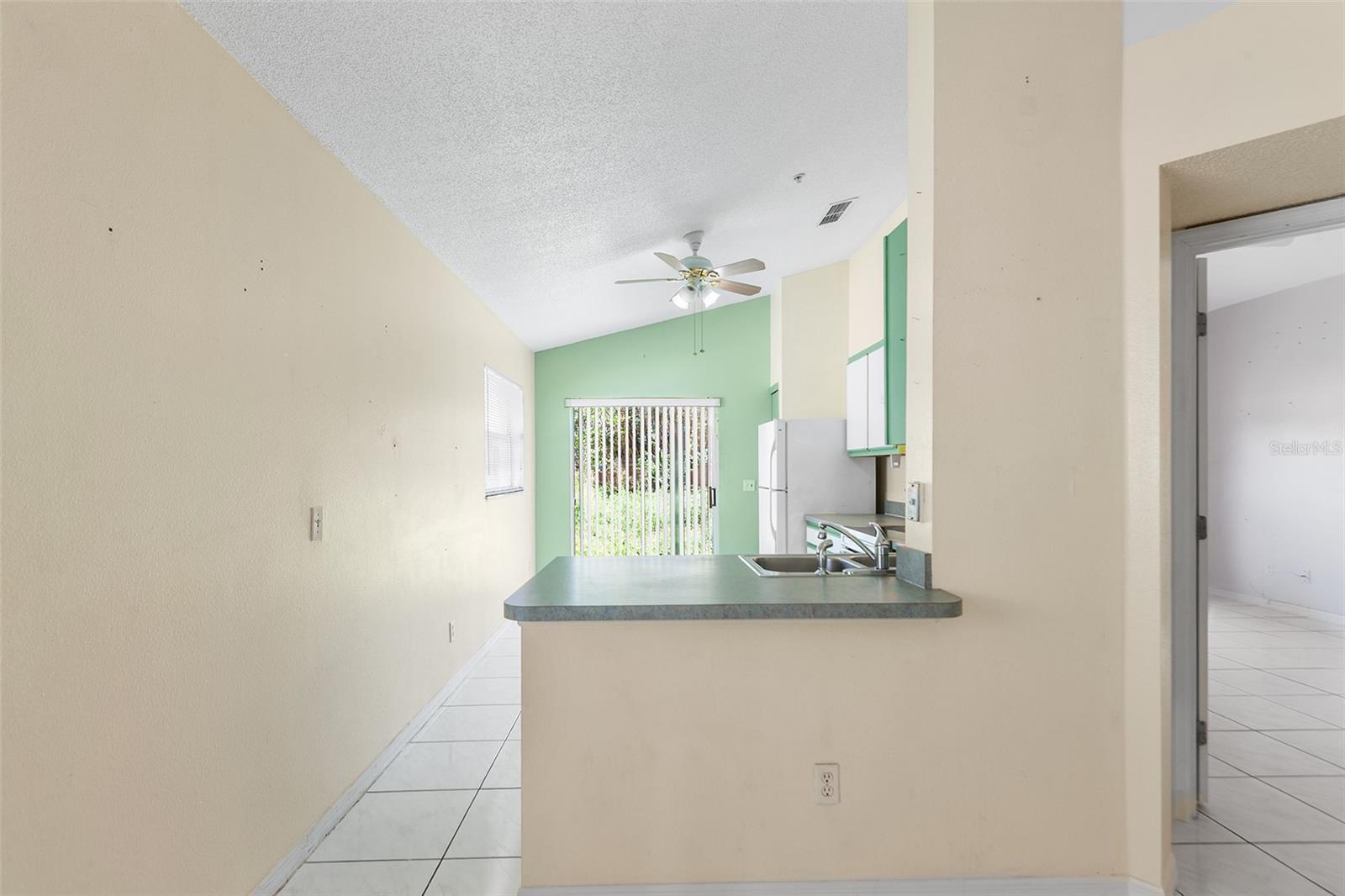 9616 Hollyhill Dr Property Photo 7