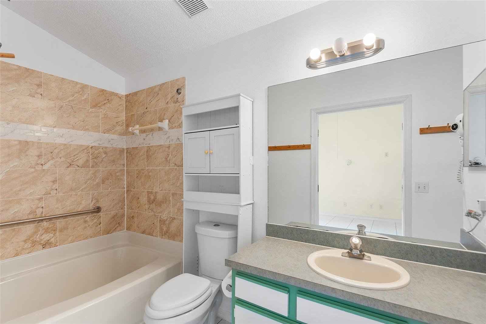 9616 Hollyhill Dr Property Photo 13