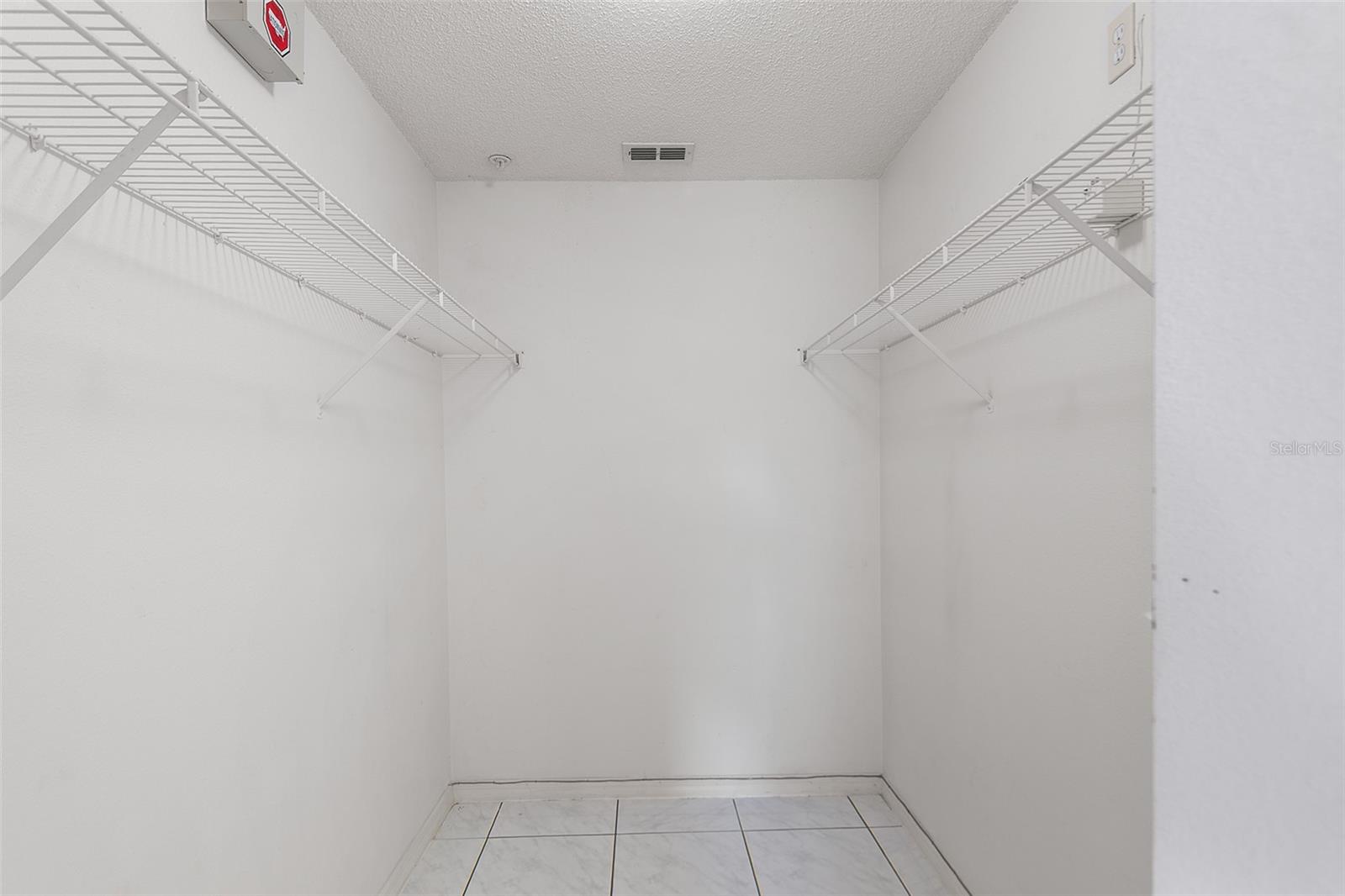 9616 Hollyhill Dr Property Photo 15