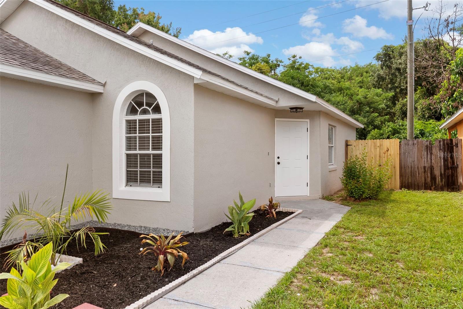 5459 Seedling Ln Property Photo 3