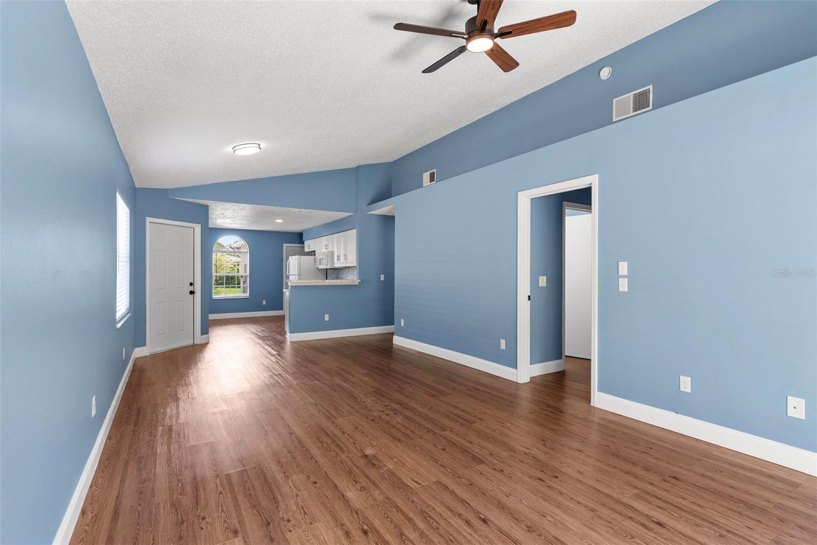 5459 Seedling Ln Property Photo 6