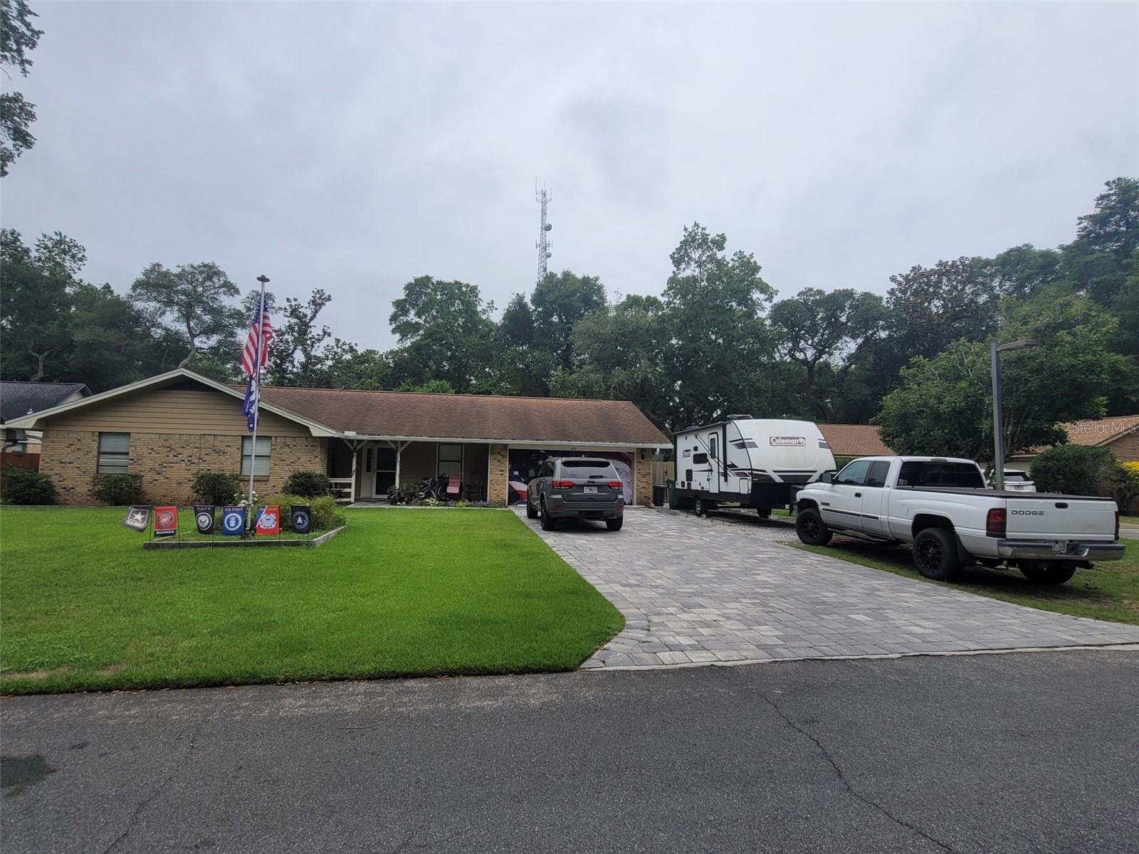 617 Sailboat Dr Property Photo 1