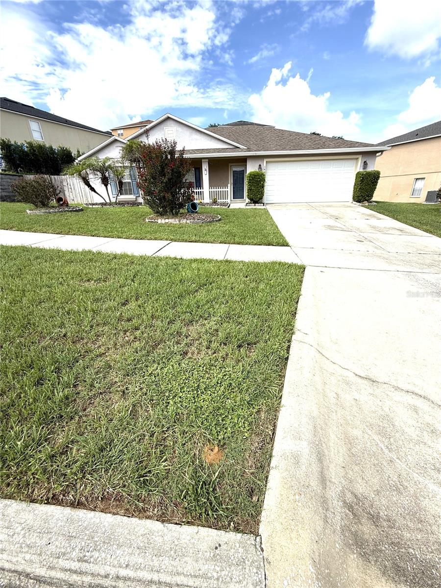 344 Sky Valley St Property Photo 2