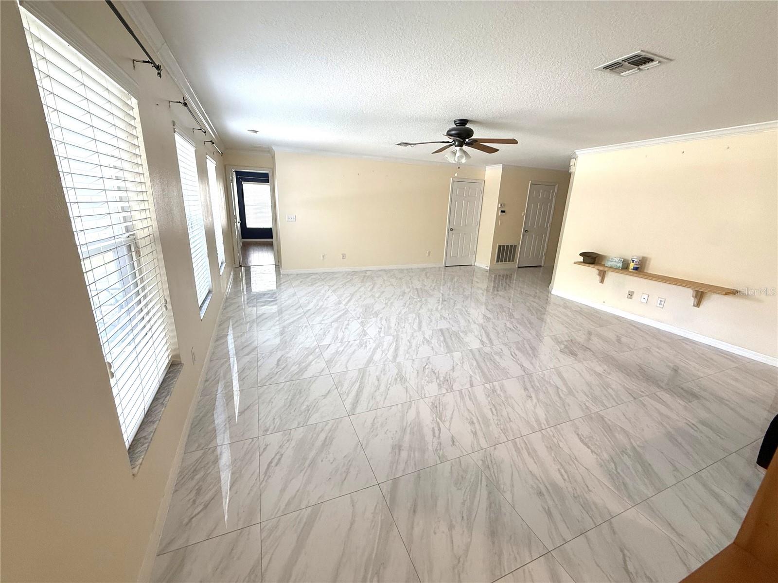 344 Sky Valley St Property Photo 6