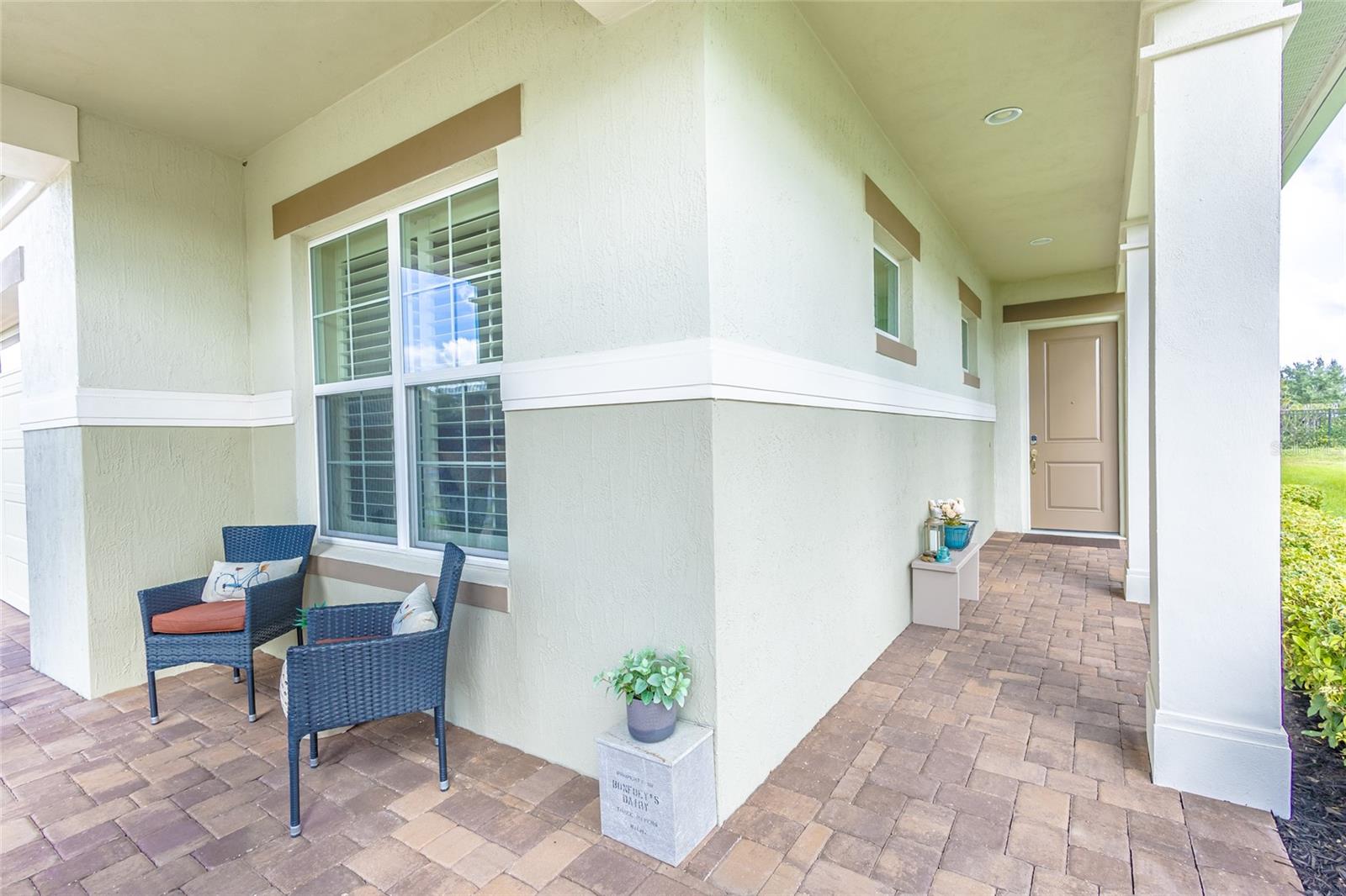 2606 Meadowedge Loop Property Photo 4