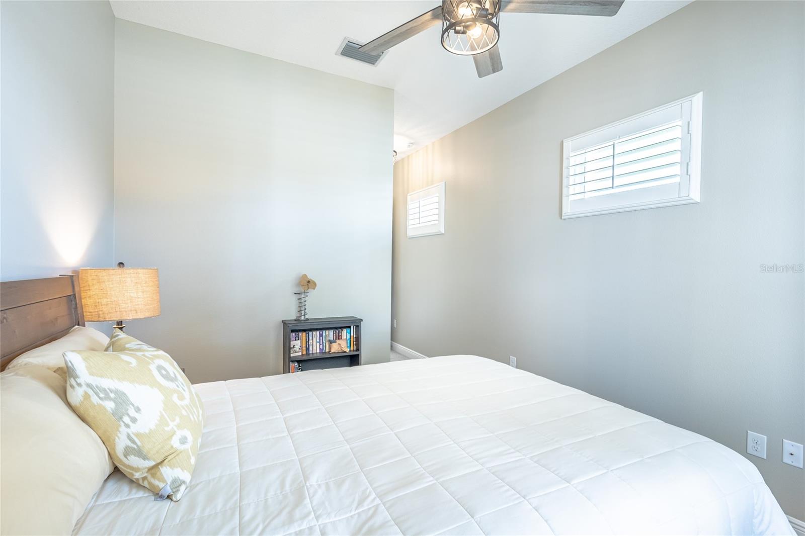 2606 Meadowedge Loop Property Photo 8