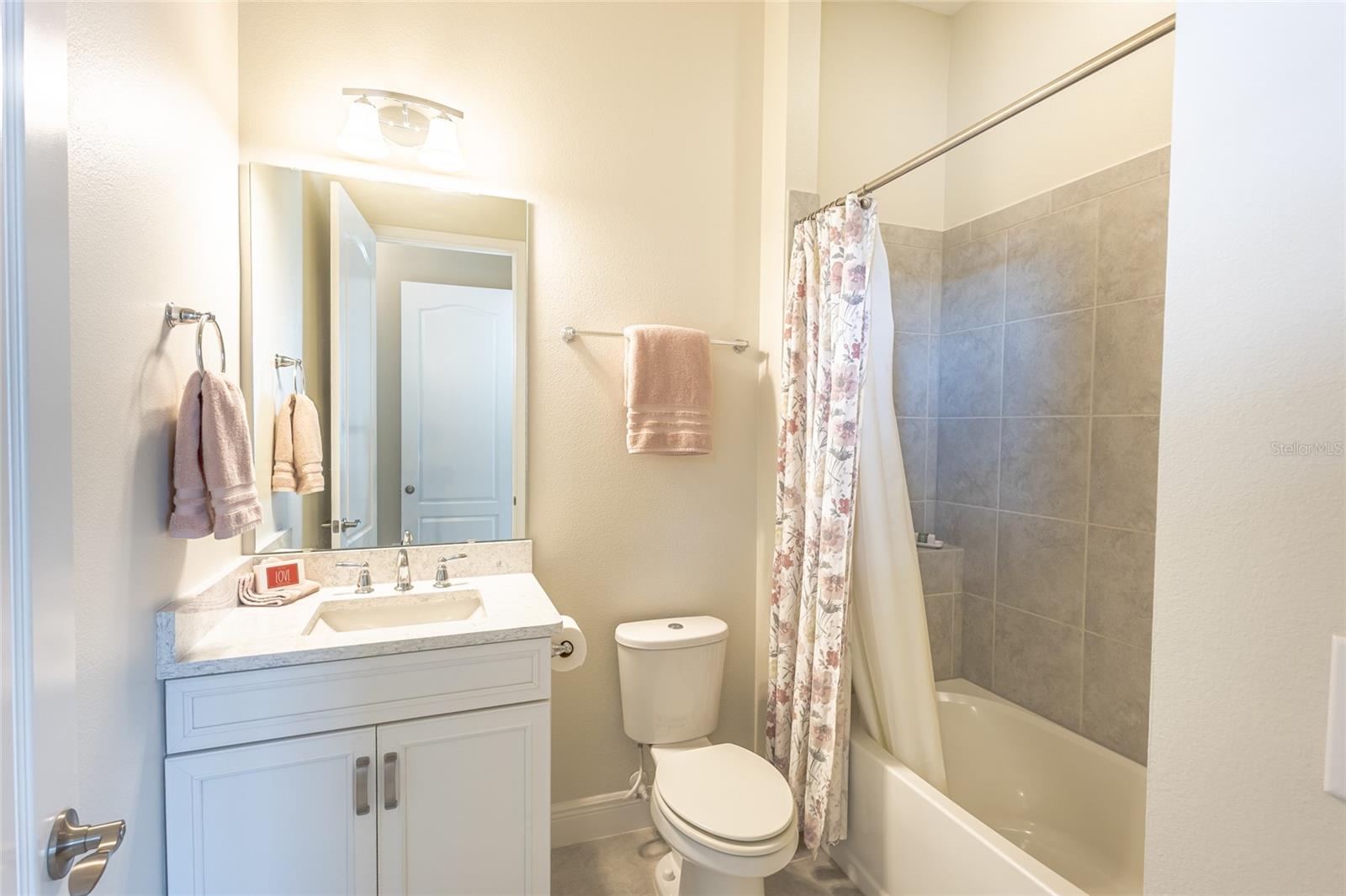 2606 Meadowedge Loop Property Photo 9