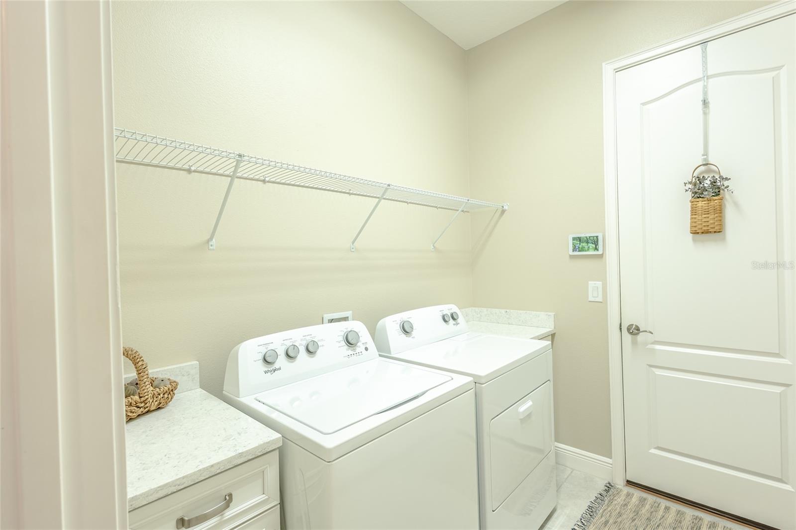 2606 Meadowedge Loop Property Photo 36