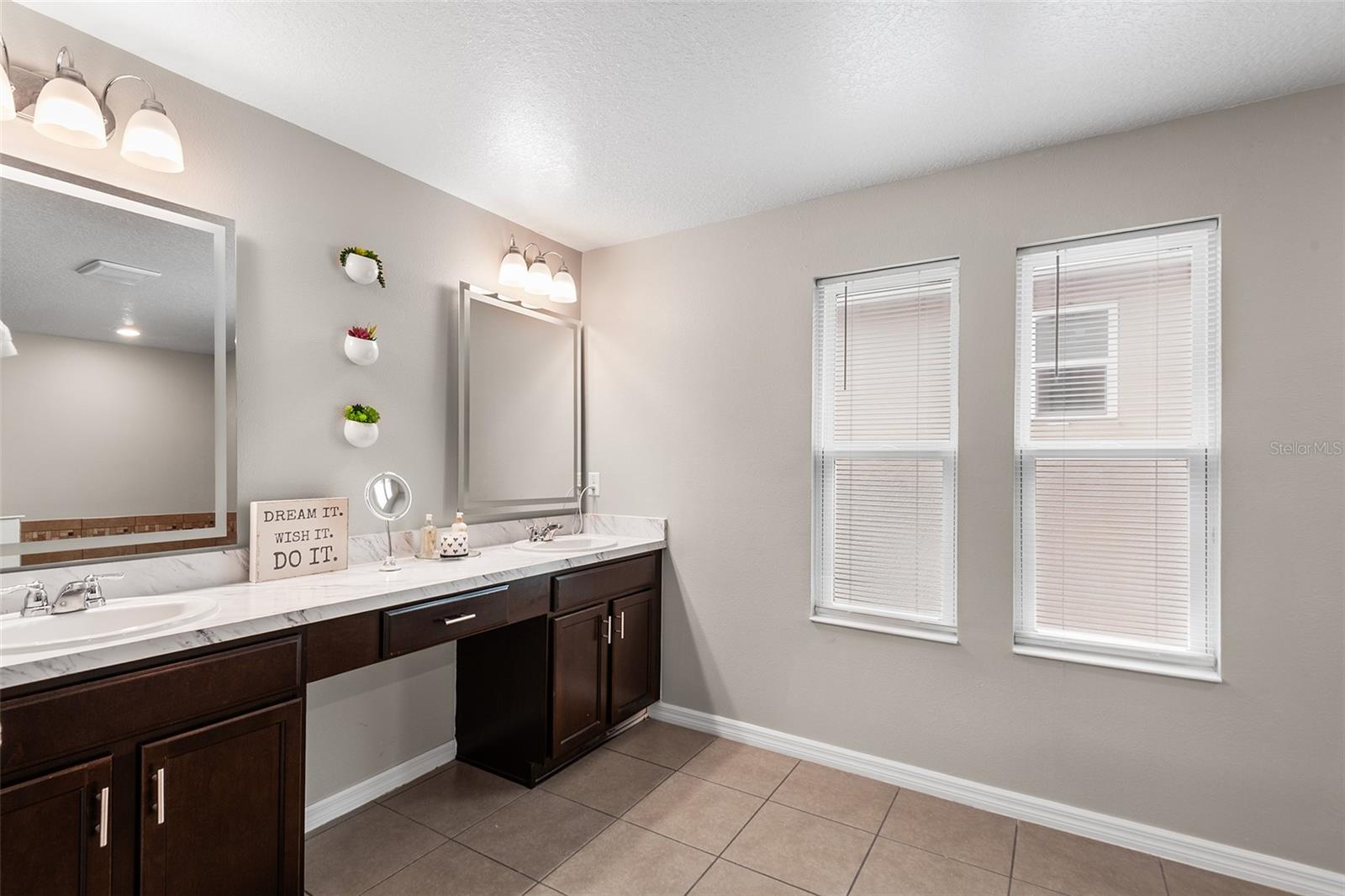 11309 Brighton Knoll Loop Property Photo 13