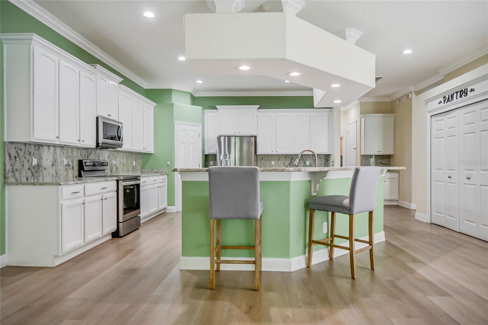 8615 Warwick Shore Xing Property Photo 5