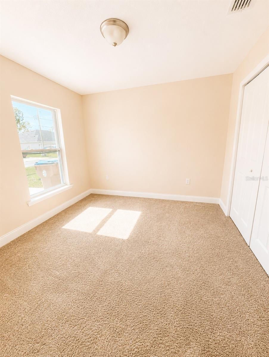 1002 Mayfair Pl Property Photo 5