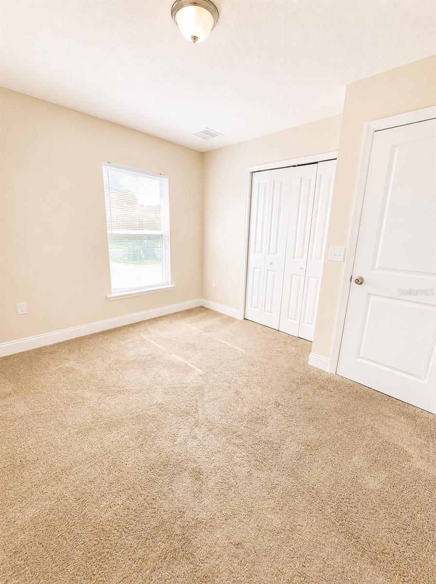1002 Mayfair Pl Property Photo 6