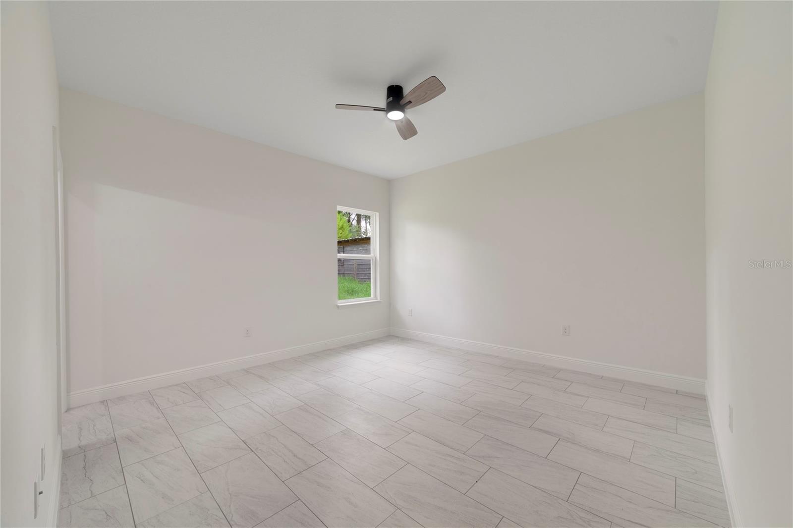 3355 W Marie Dr Property Photo 4