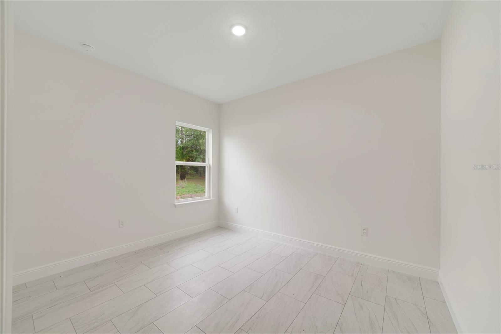 3355 W Marie Dr Property Photo 7