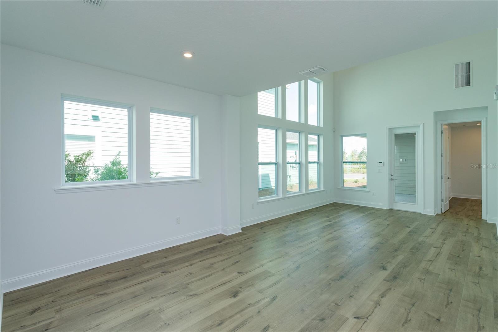 6521 Rover Way Property Photo 4