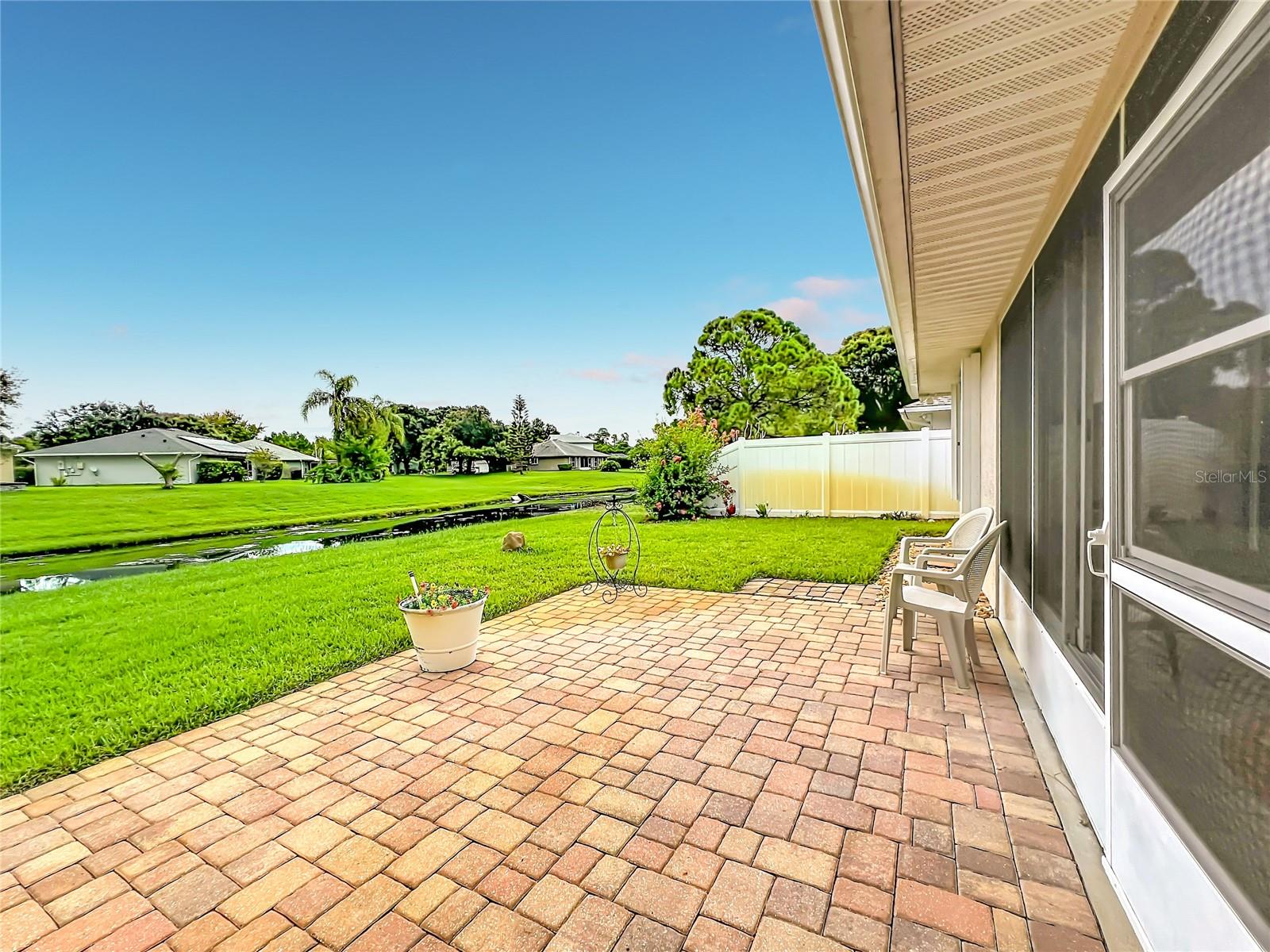 1409 California Dr Property Photo 46