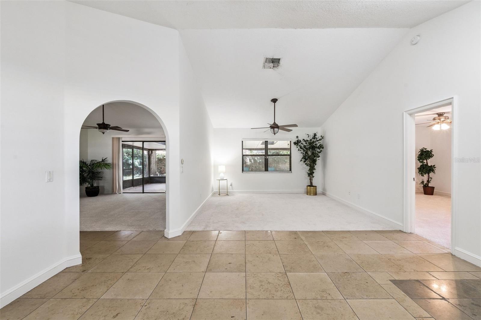 9433 Palm Tree Dr Property Photo 7