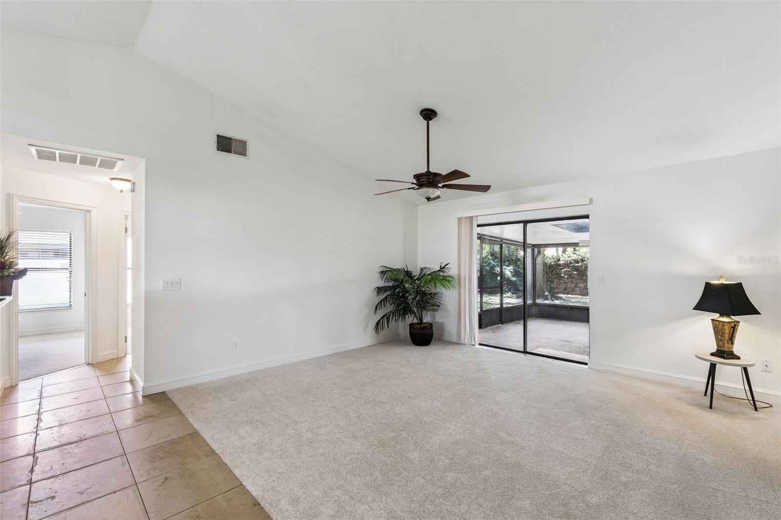 9433 Palm Tree Dr Property Photo 11