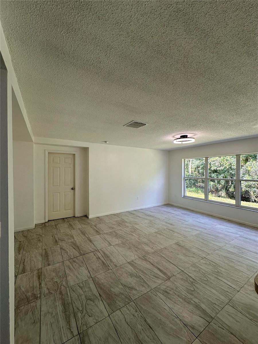 4502 Philadelphia Cir Property Photo 10