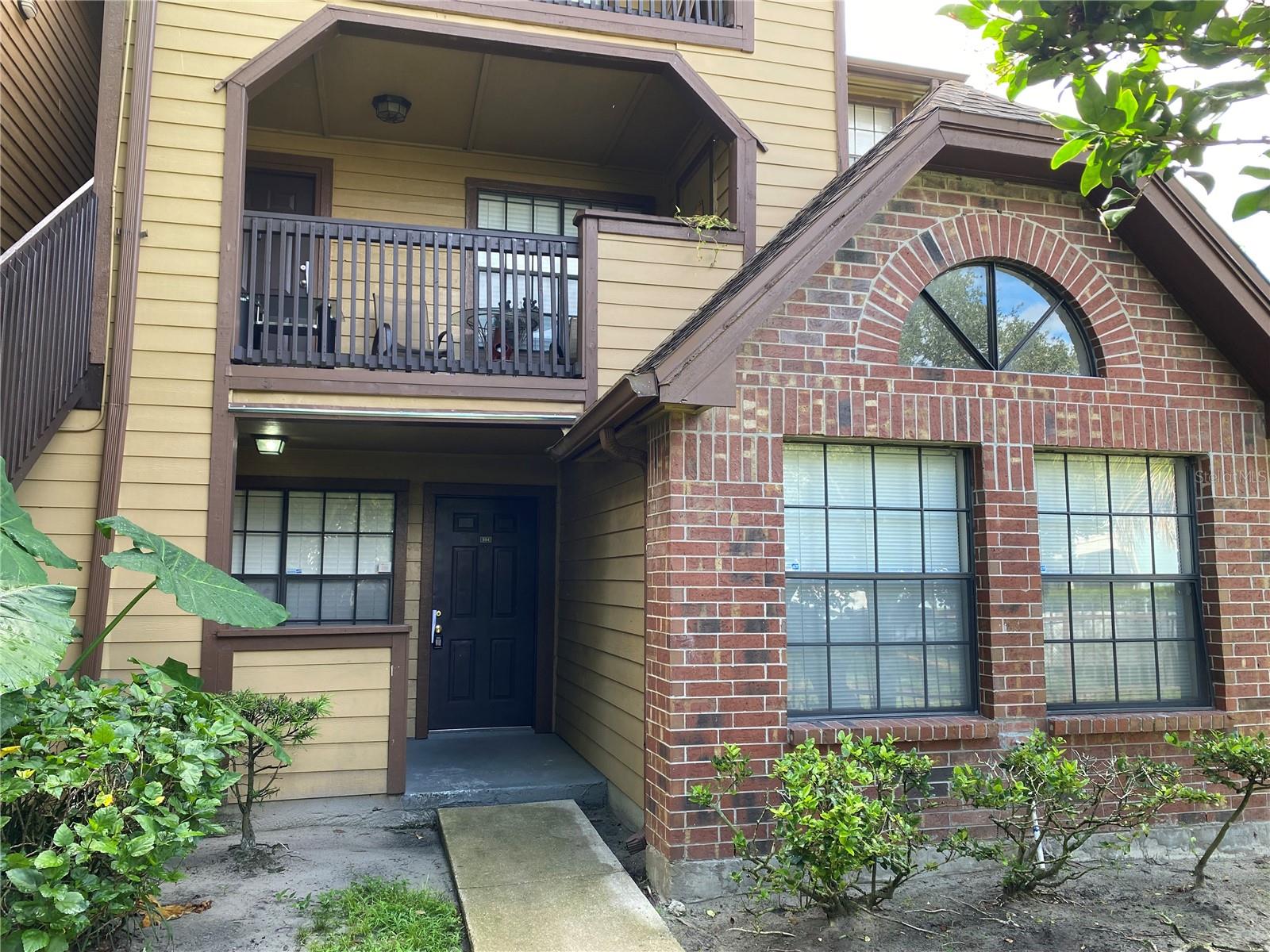 400 Lake Placid Ct #104 Property Photo 1