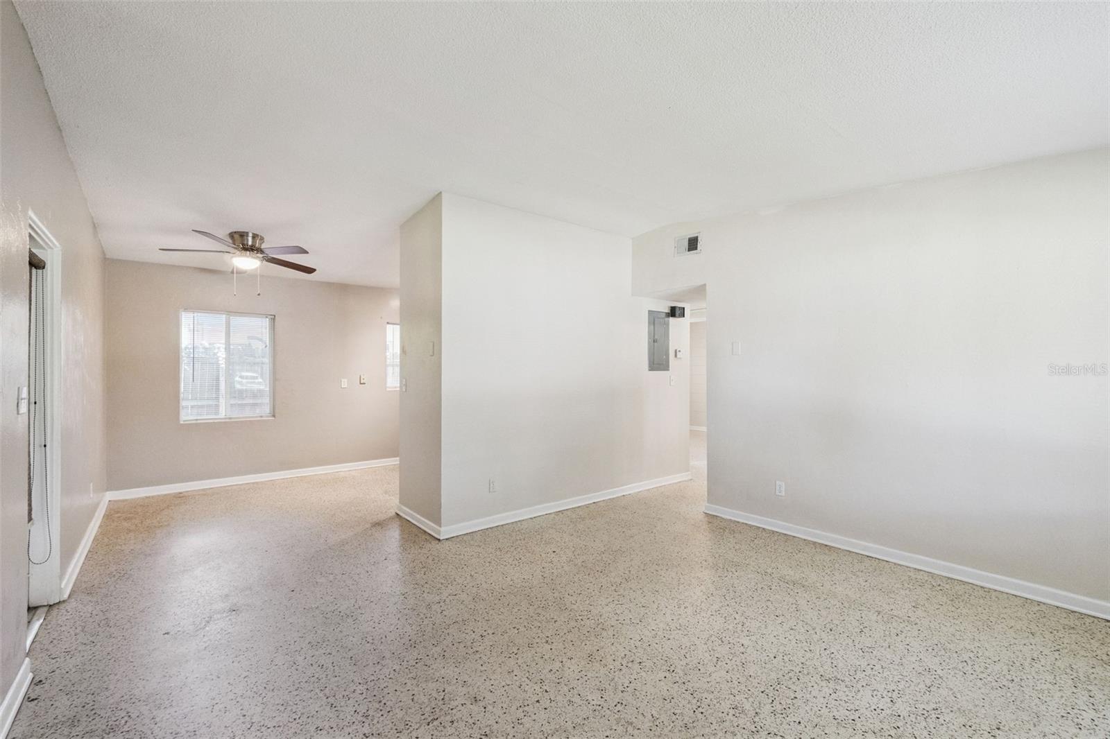 1416 Beatrice Dr Property Photo 3
