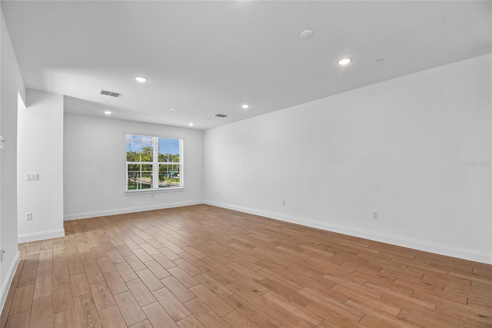 230 Pasquala Way Property Photo 9