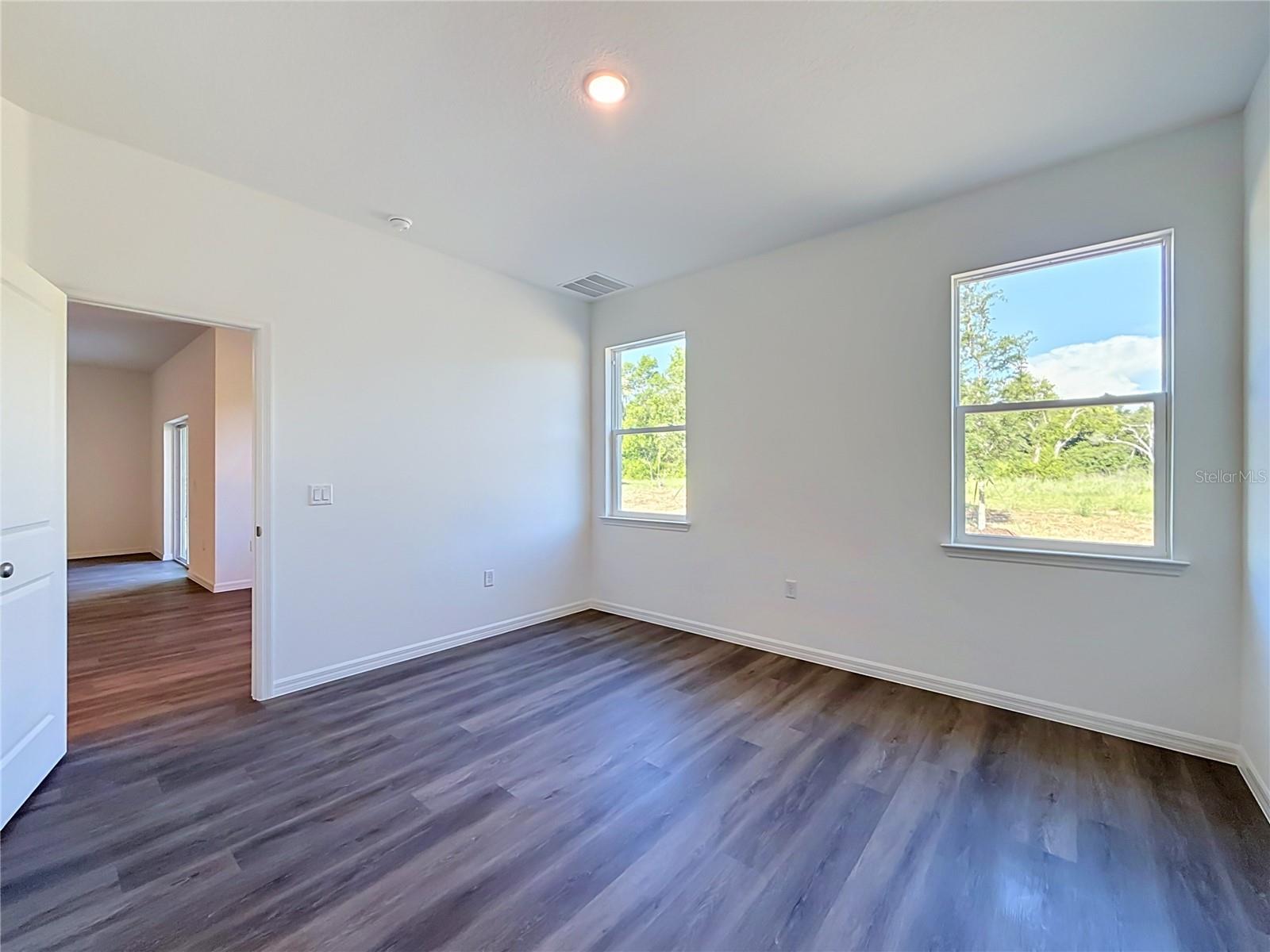 110 Fruitwood Ave Property Photo 24