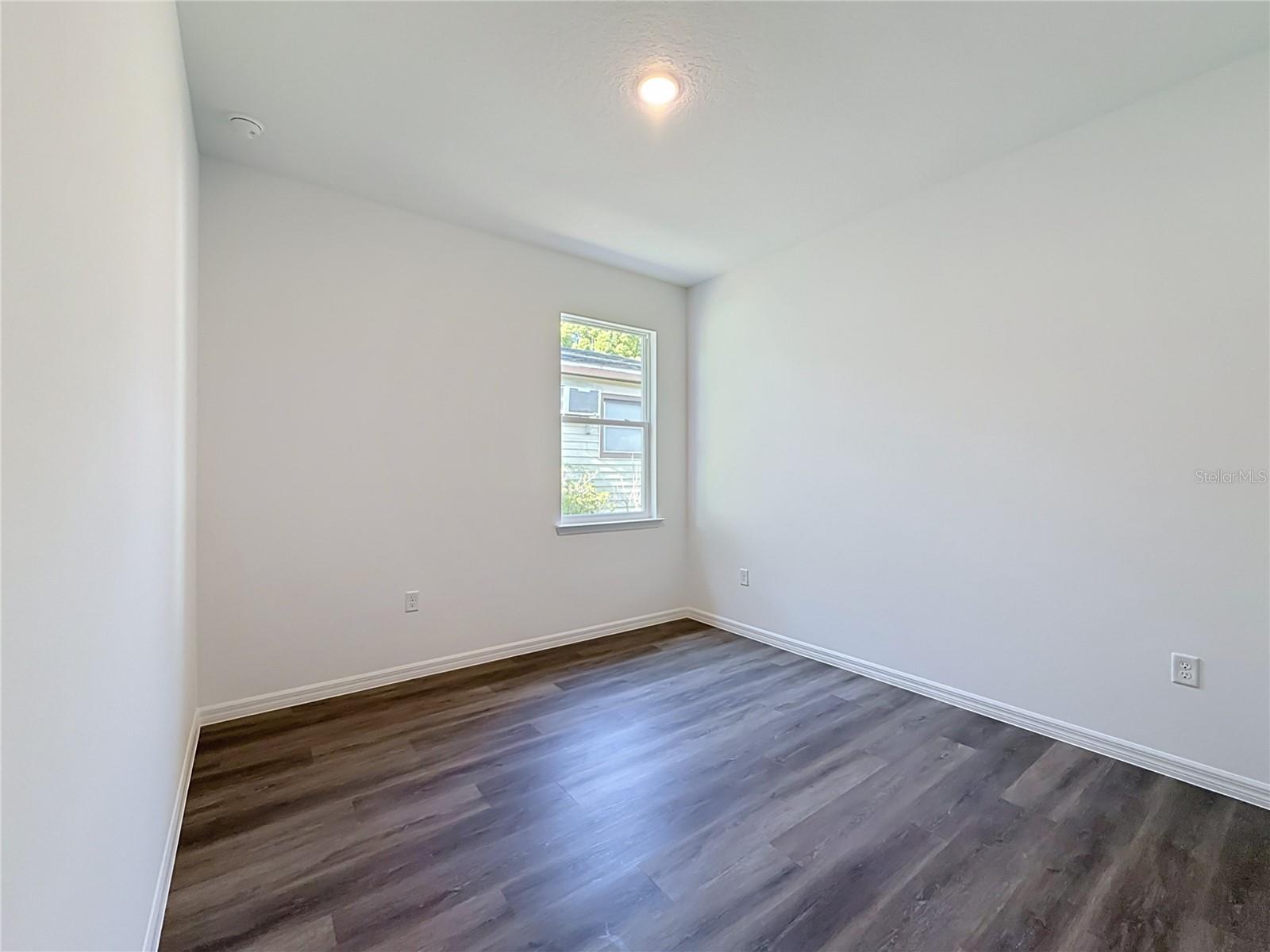 110 Fruitwood Ave Property Photo 29