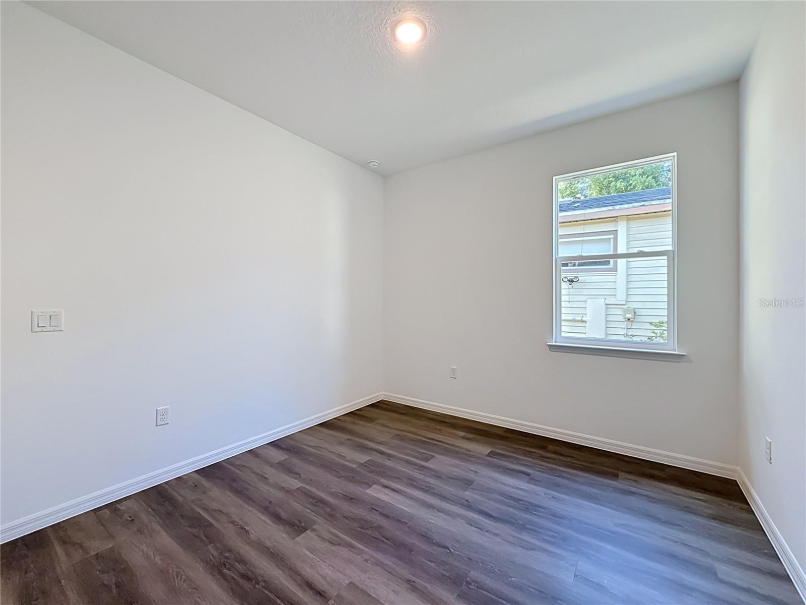 110 Fruitwood Ave Property Photo 32