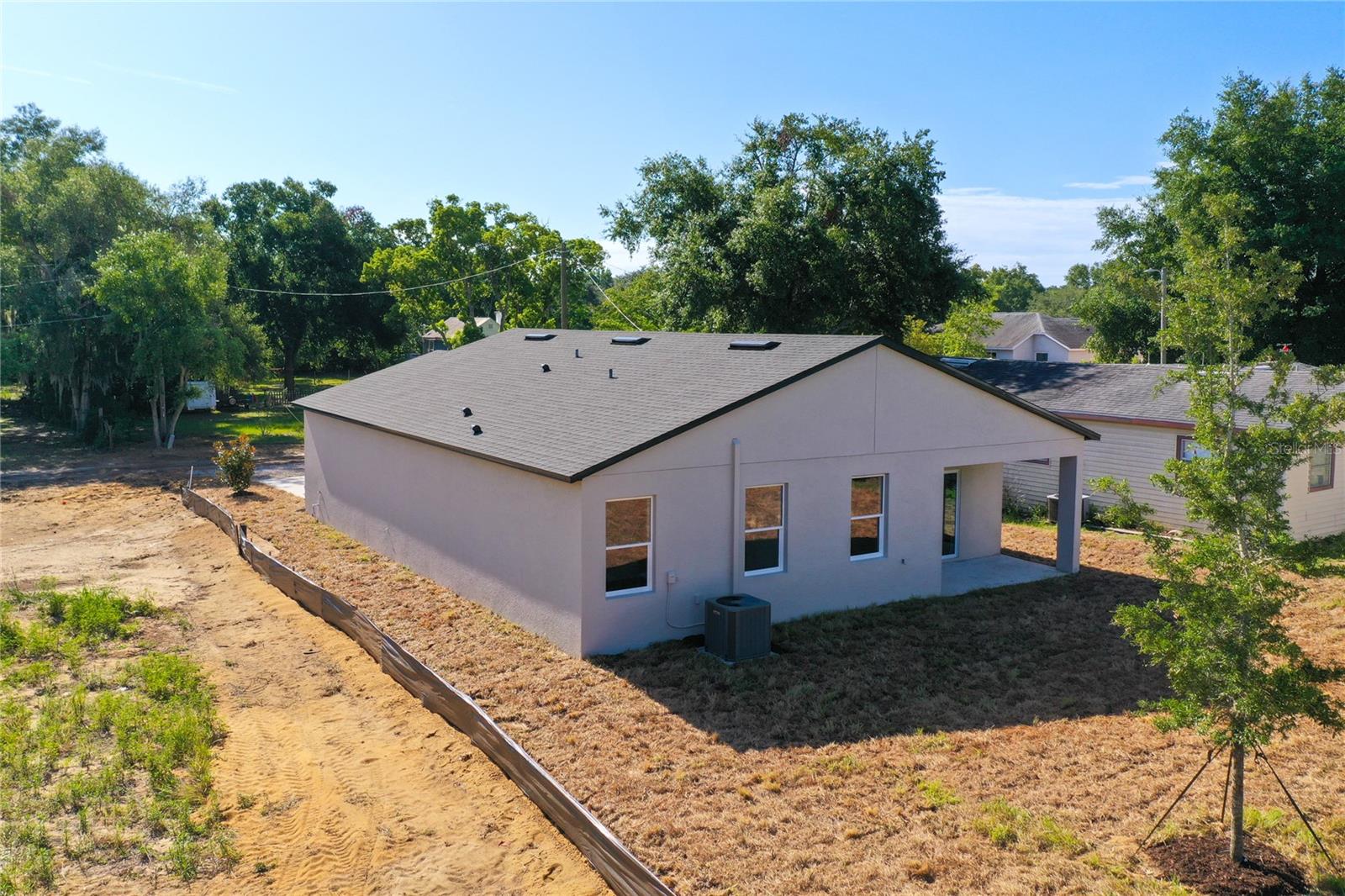 110 Fruitwood Ave Property Photo 46