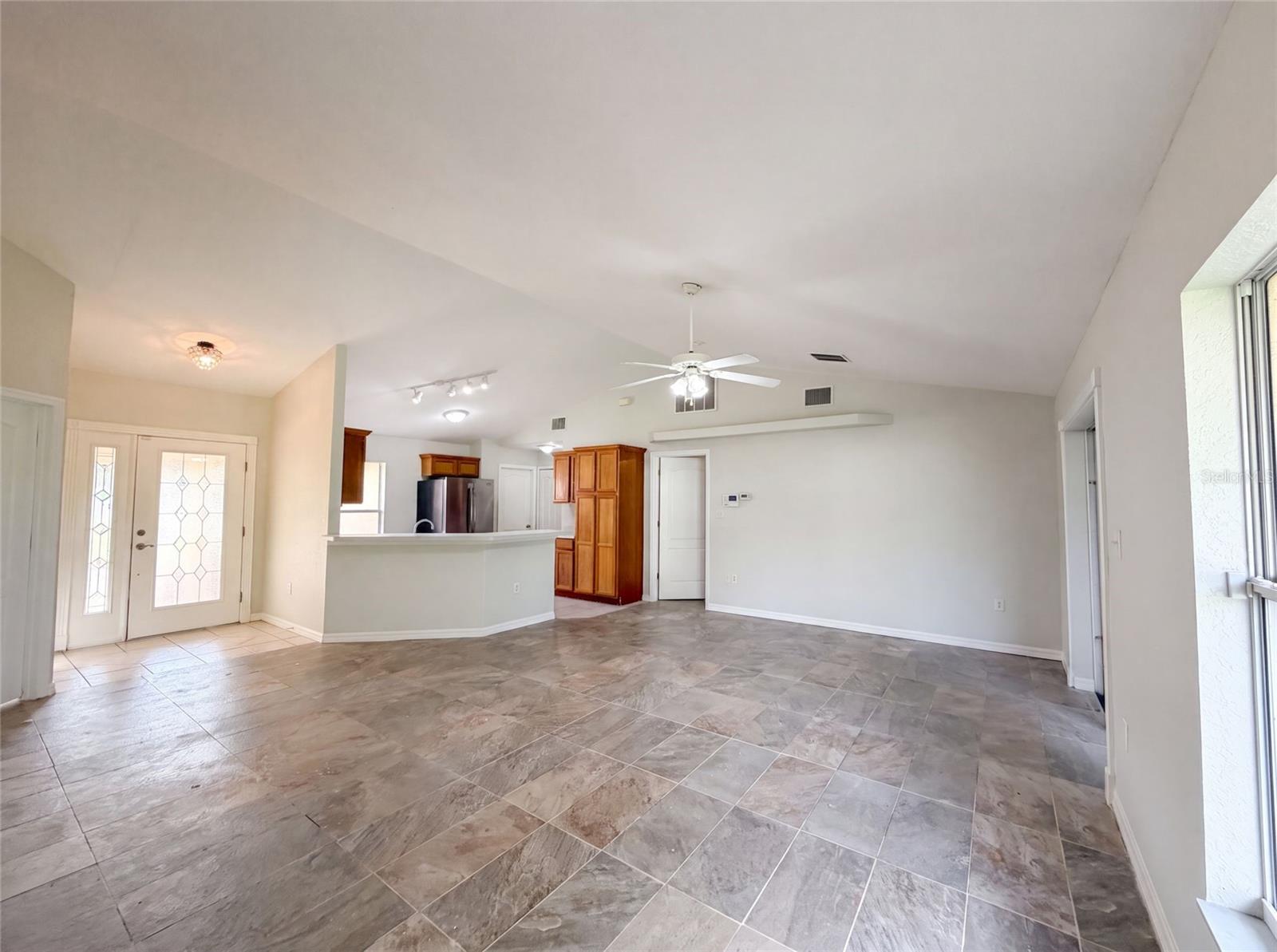 314 Dupont Cir Property Photo 9