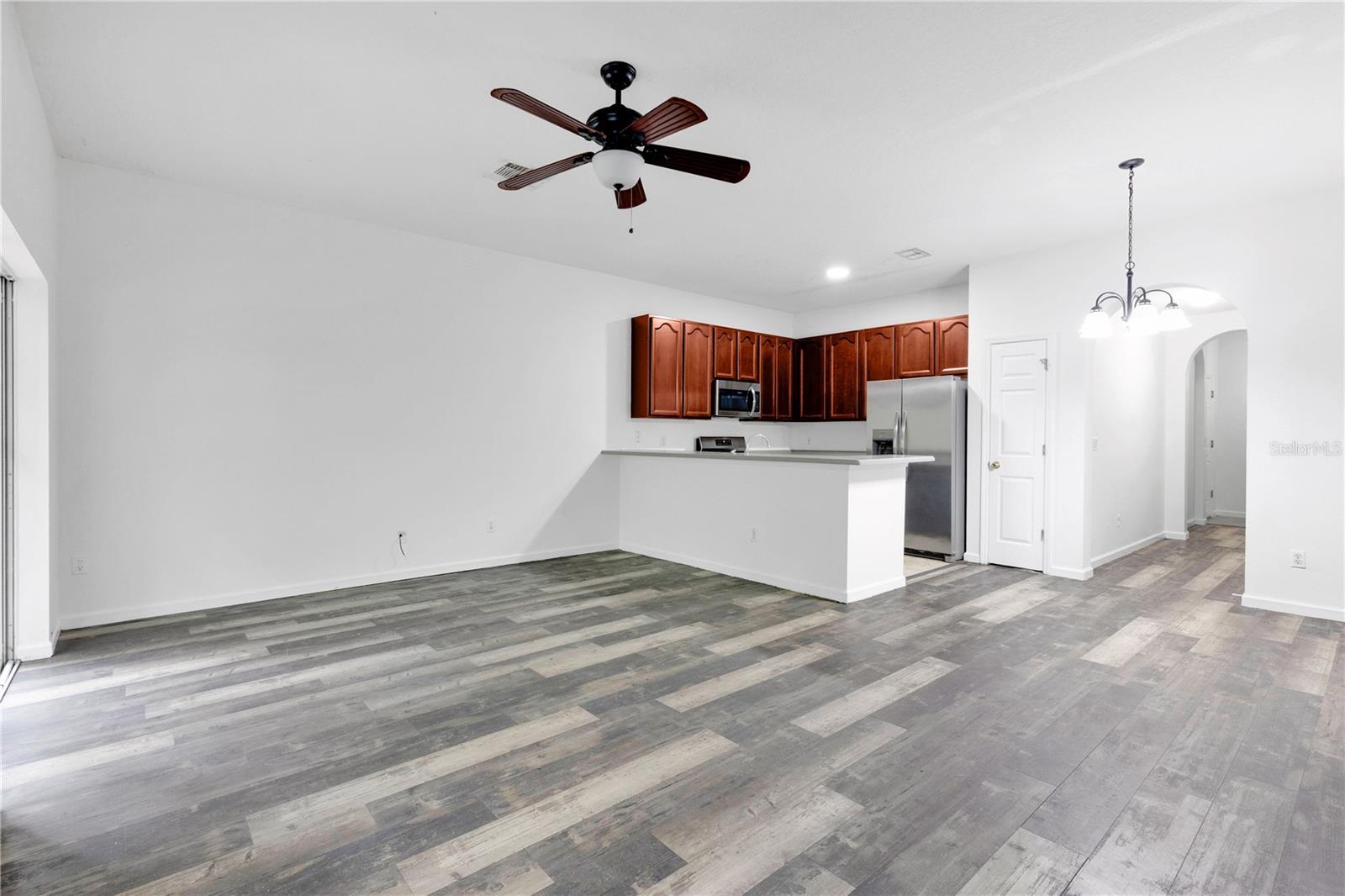 16077 Old Ash Loop #19 Property Photo 3