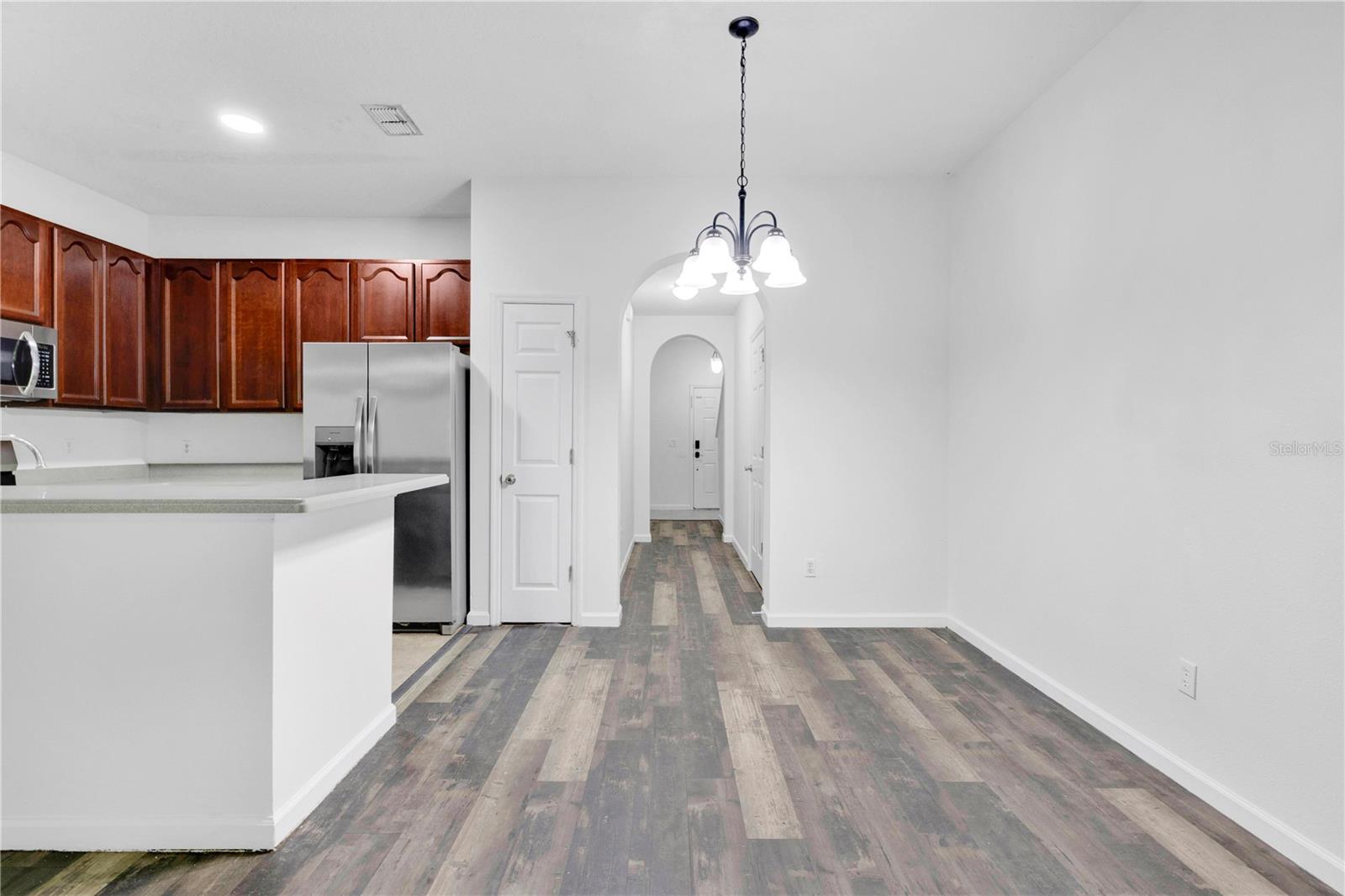 16077 Old Ash Loop #19 Property Photo 4