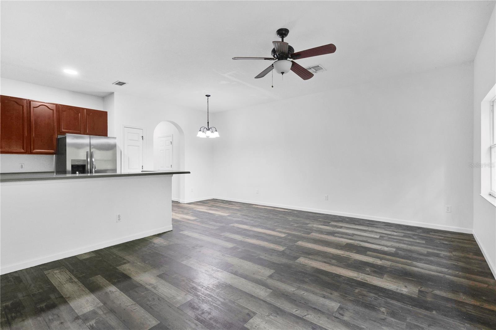 16077 Old Ash Loop #19 Property Photo 5