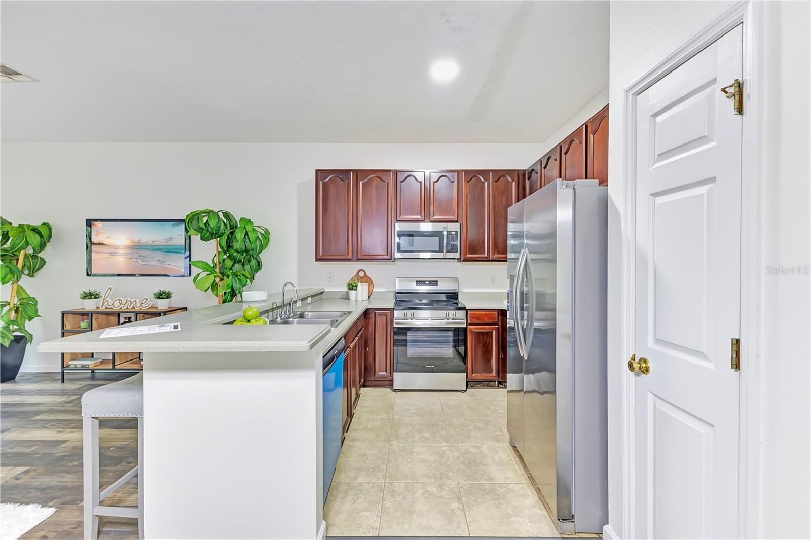 16077 Old Ash Loop #19 Property Photo 6