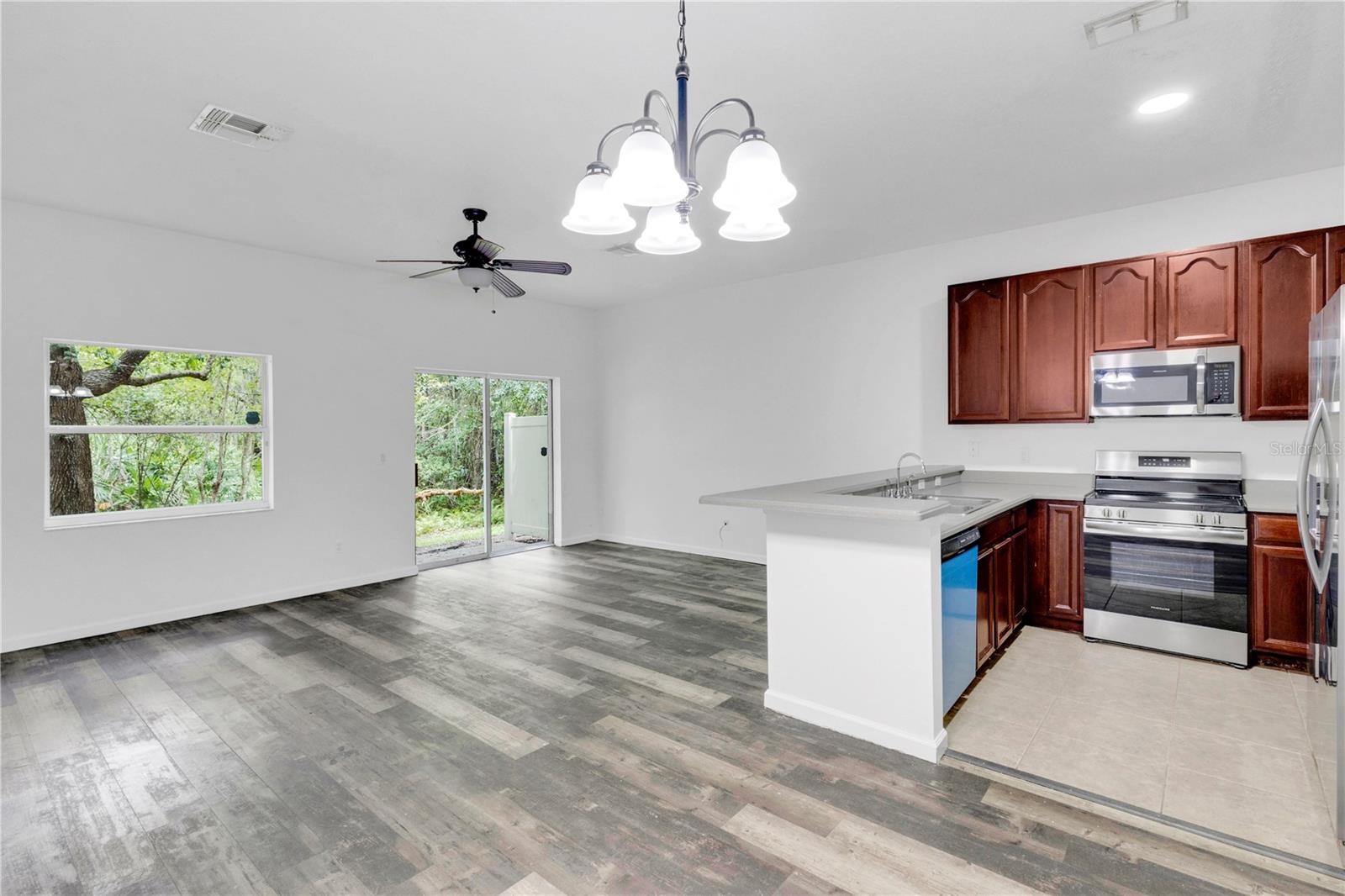 16077 Old Ash Loop #19 Property Photo 8