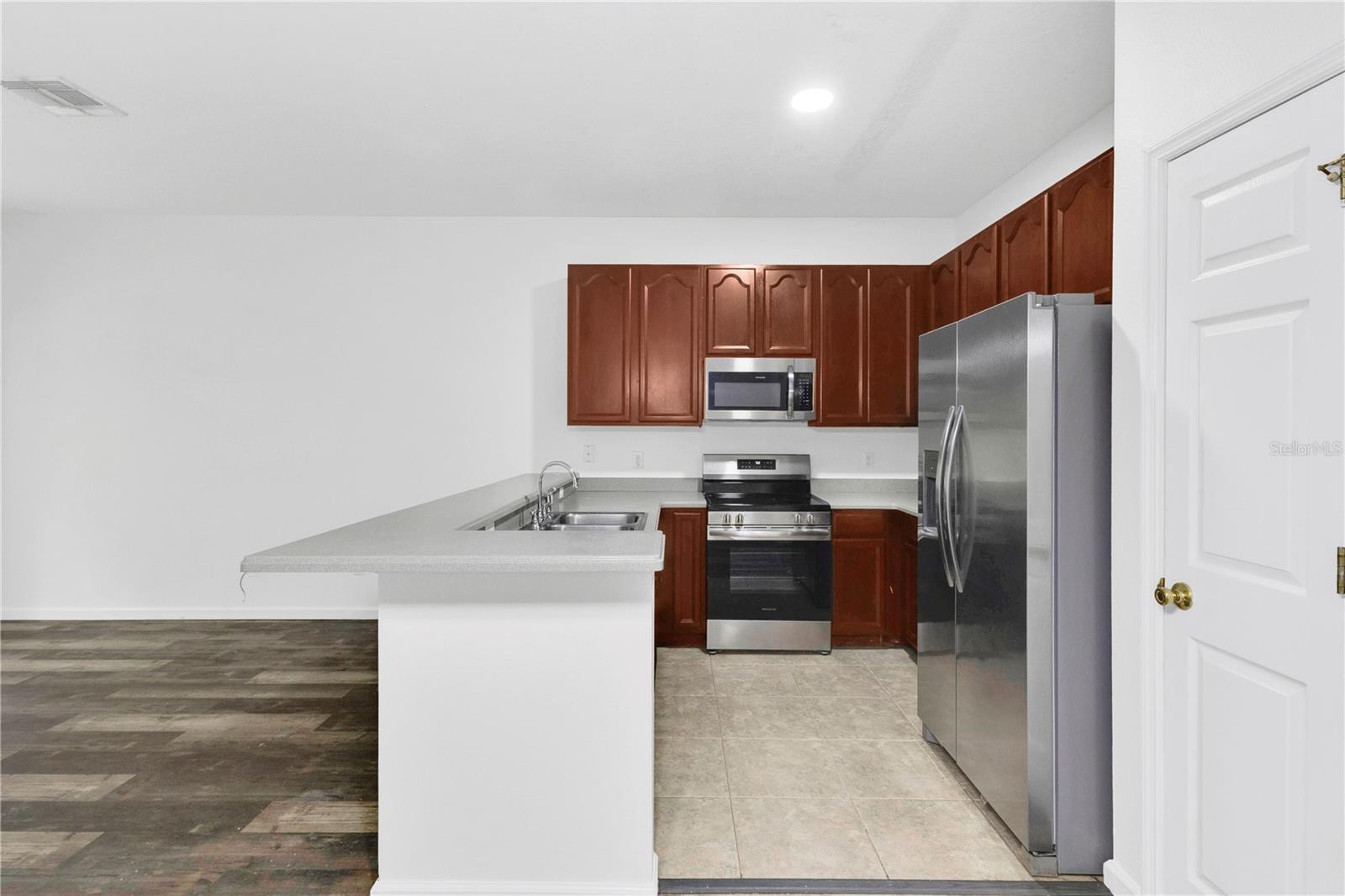 16077 Old Ash Loop #19 Property Photo 11