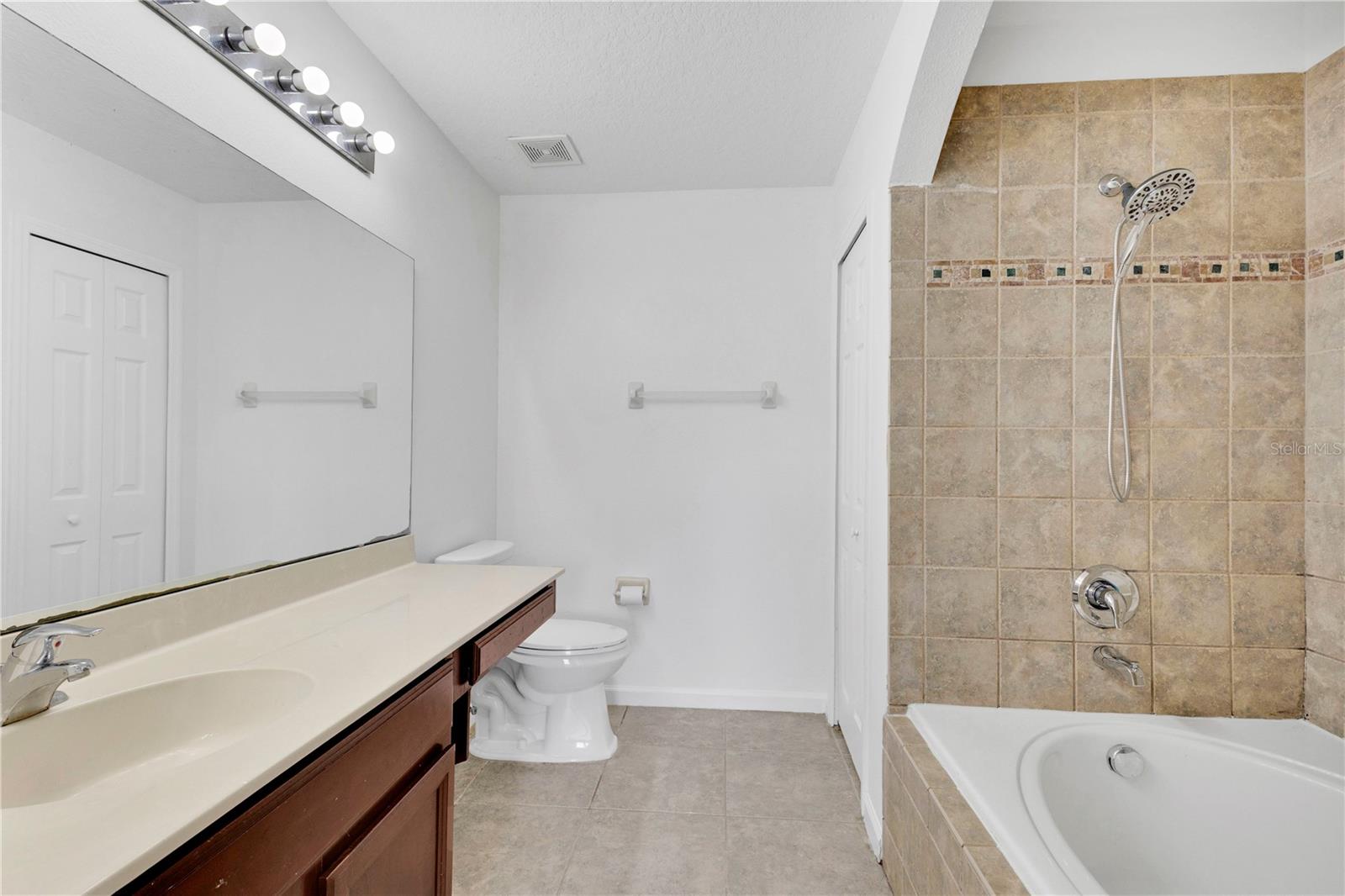 16077 Old Ash Loop #19 Property Photo 19