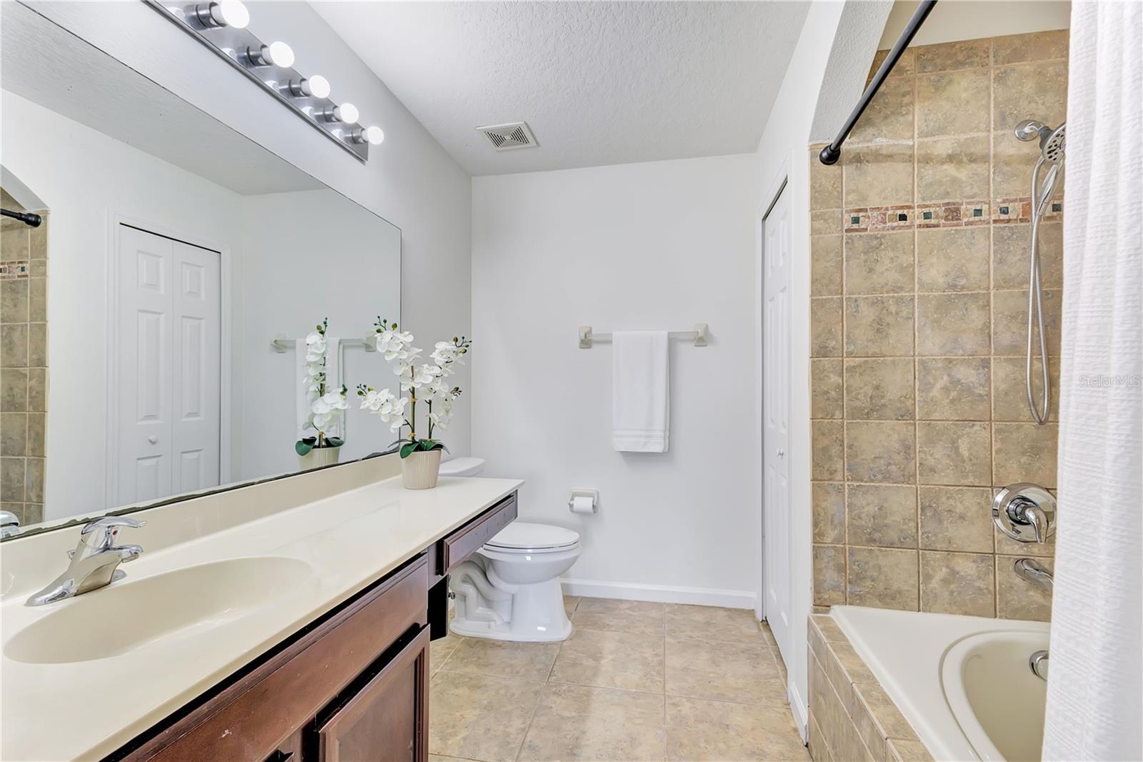 16077 Old Ash Loop #19 Property Photo 19