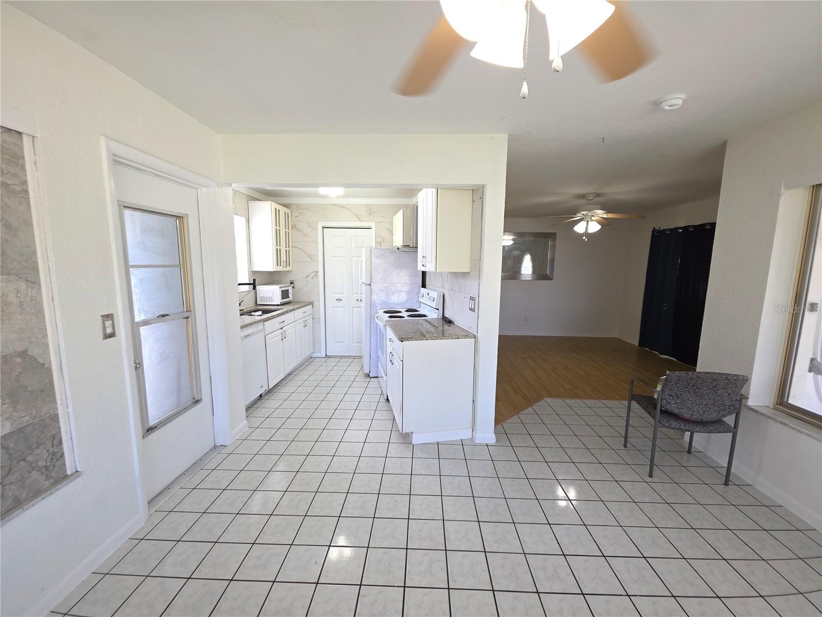 802 Crawford St Property Photo 11
