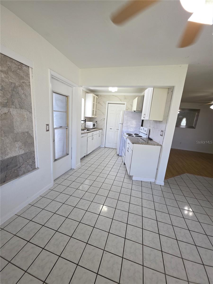 802 Crawford St Property Photo 12
