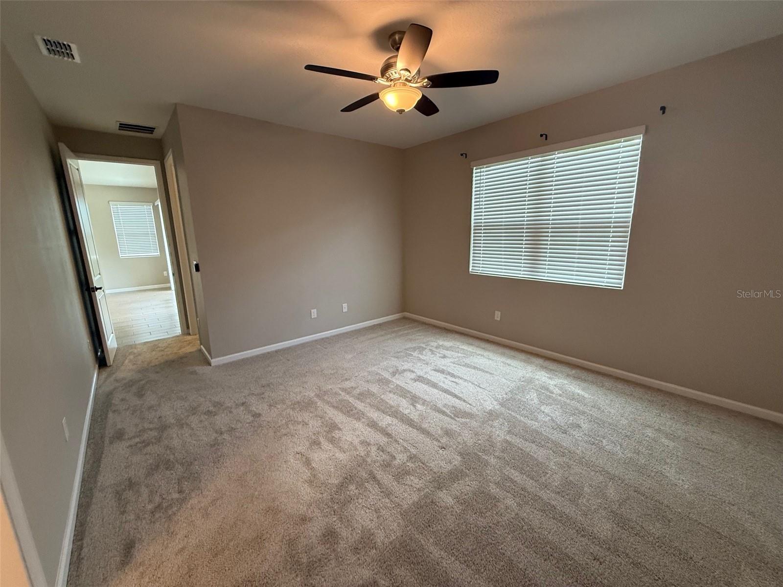 10073 Spring Lake Dr Property Photo 11