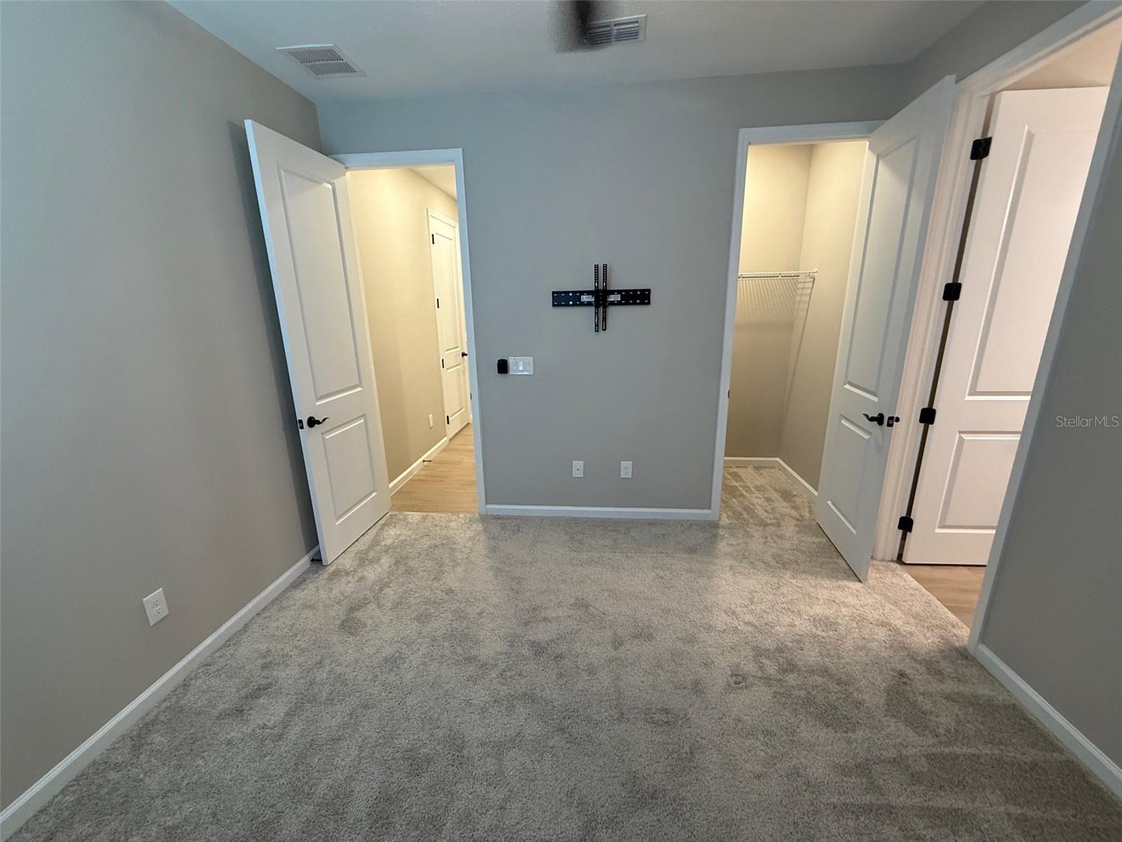10073 Spring Lake Dr Property Photo 22